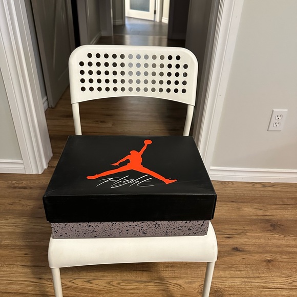 Air Jordan 4 Travis Scott - Picture 9 of 13